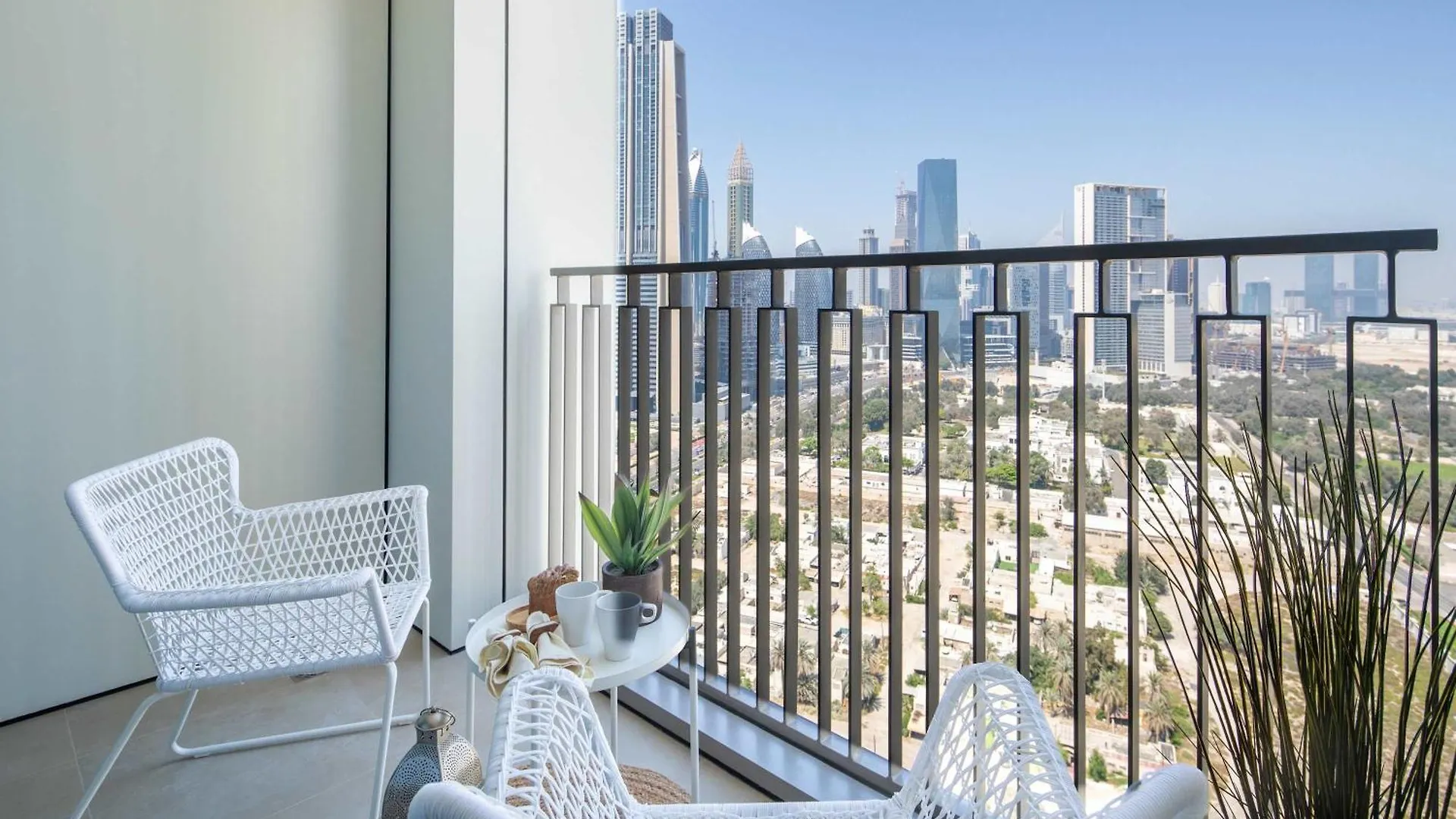 Frank Porter - Downtown Views II Dubai Apartment